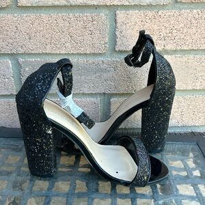 Black glitter heels, open toe sandal, peep toe chunky heels.